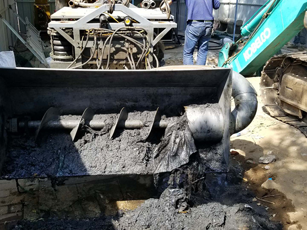 機(jī)器人水下清淤