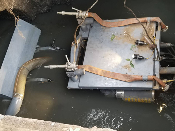 機(jī)器人水下清淤