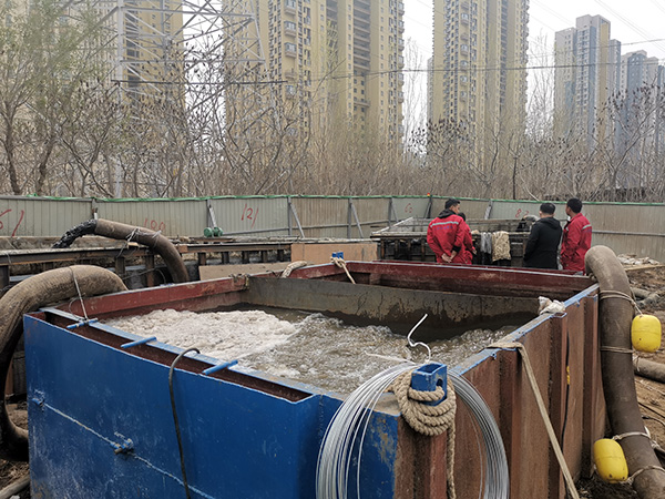 機(jī)器人水下清淤