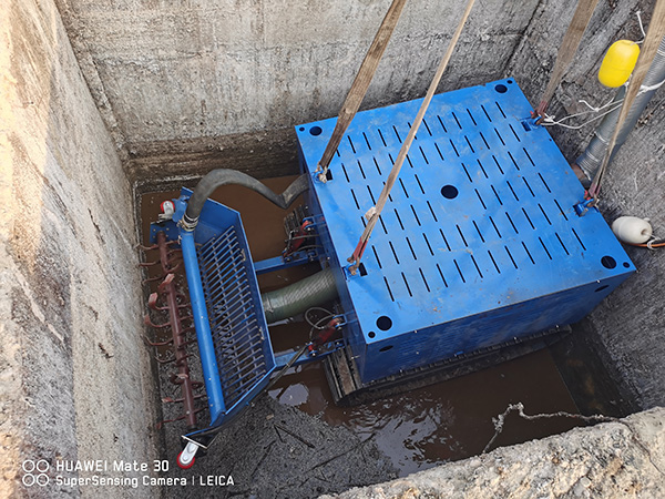 機(jī)器人水下清淤