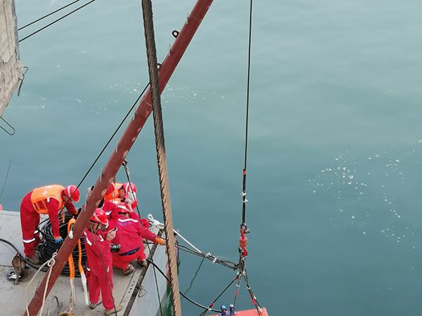 機(jī)器人水下清淤