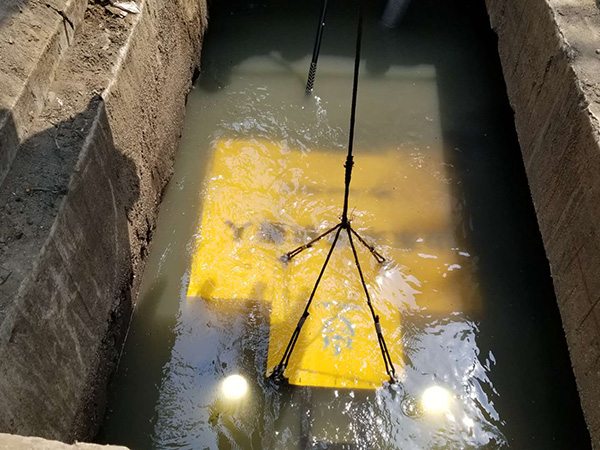 機(jī)器人水下清淤