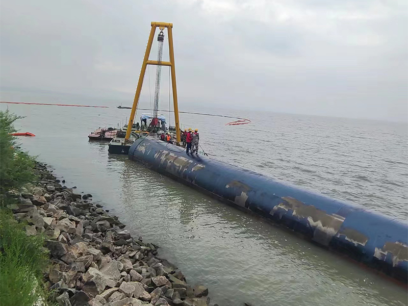 沉管施工