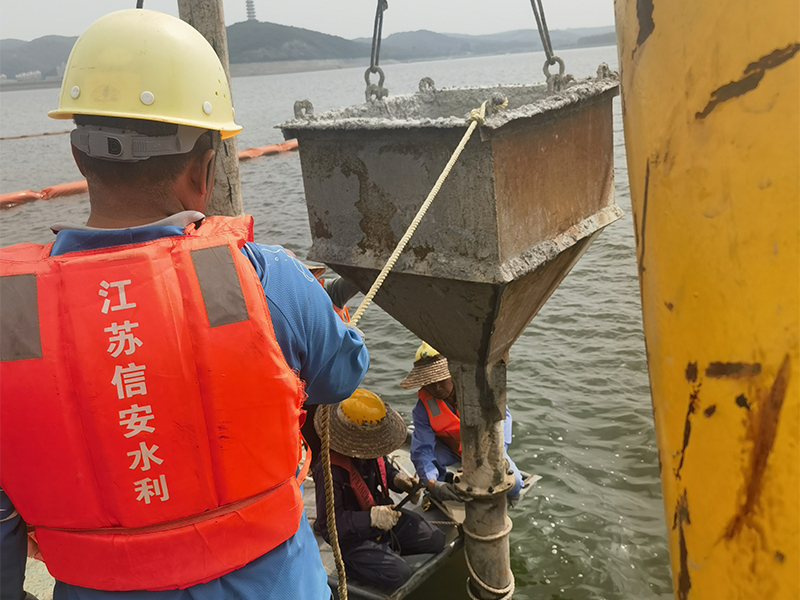 水下澆筑混凝土