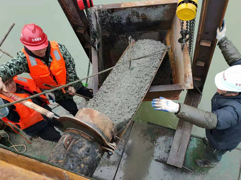 水下澆筑混凝土